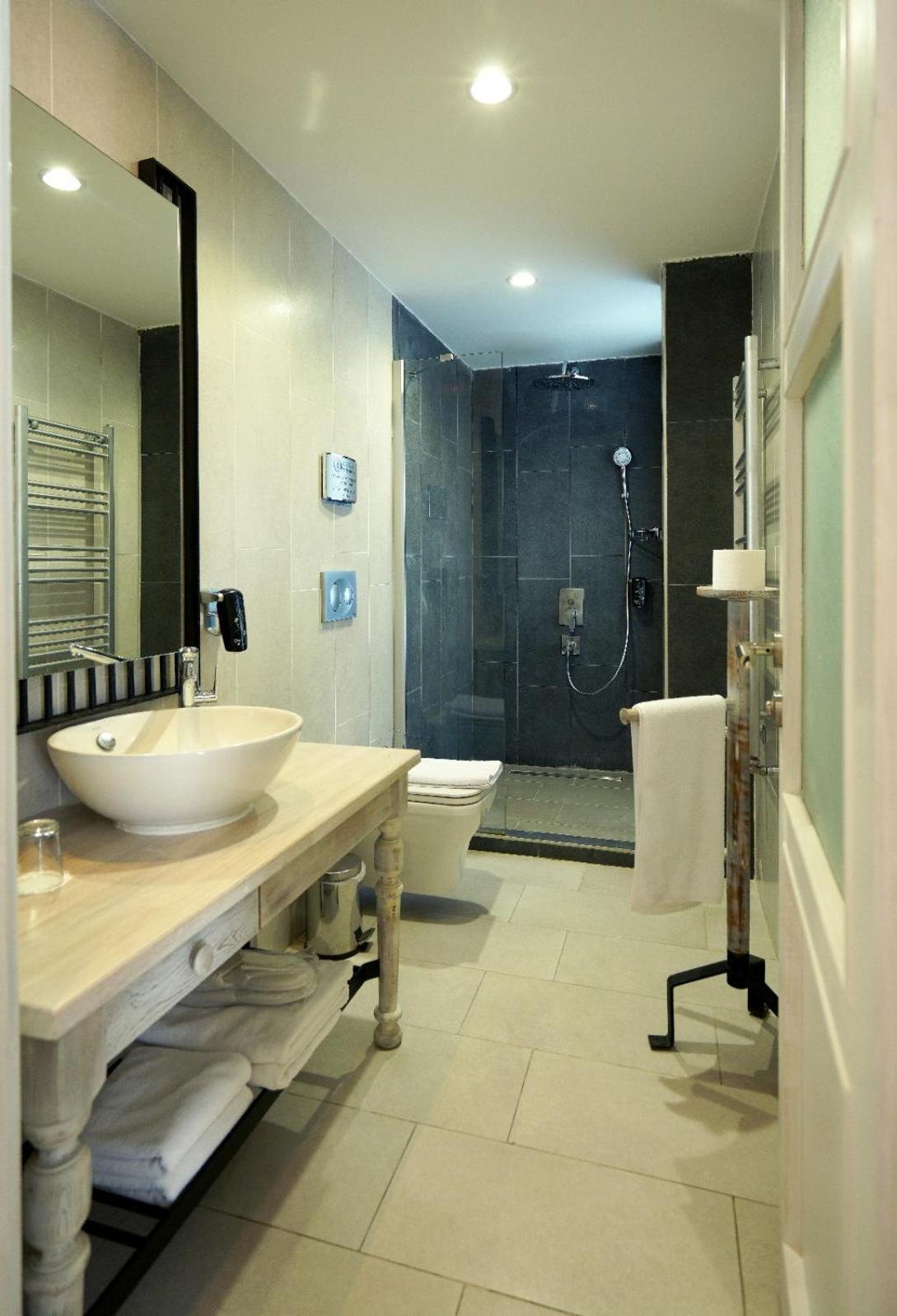 Dedeminn Marina Hotel 교젝 외부 사진