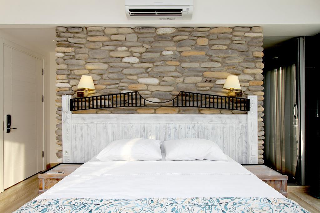 Dedeminn Marina Hotel 교젝 외부 사진
