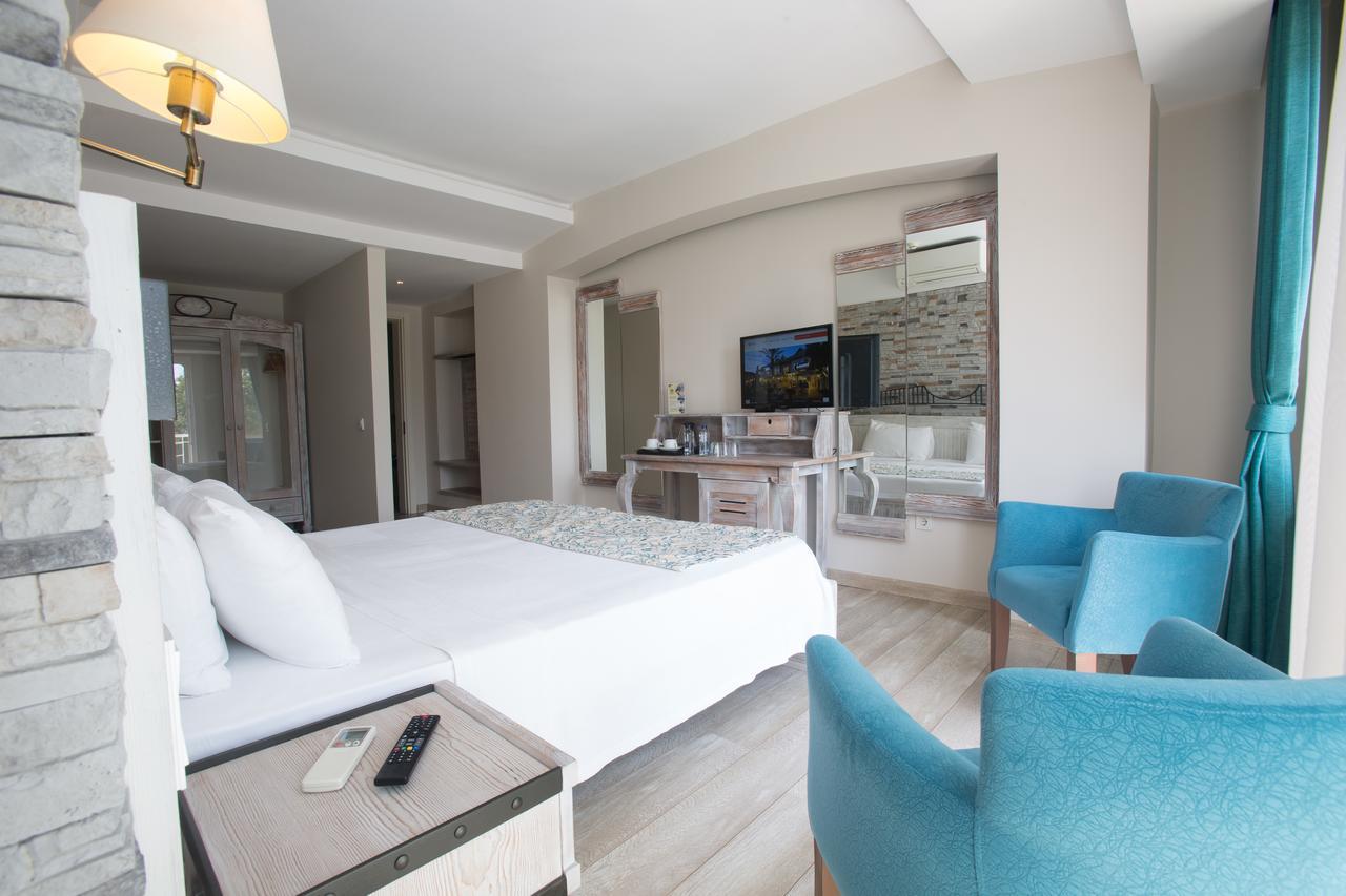 Dedeminn Marina Hotel 교젝 외부 사진