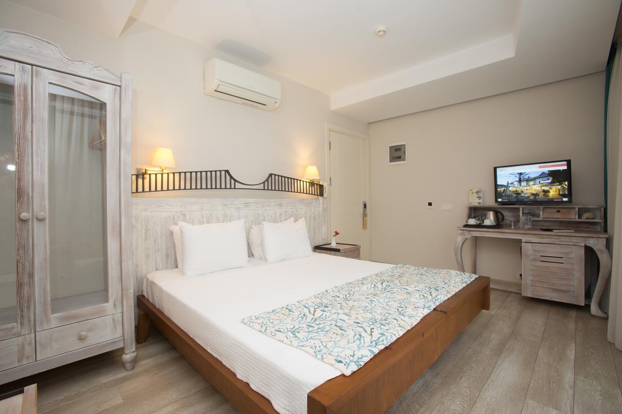 Dedeminn Marina Hotel 교젝 외부 사진