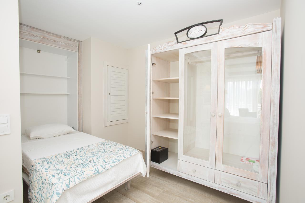 Dedeminn Marina Hotel 교젝 외부 사진