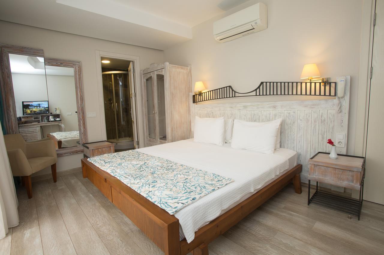 Dedeminn Marina Hotel 교젝 외부 사진