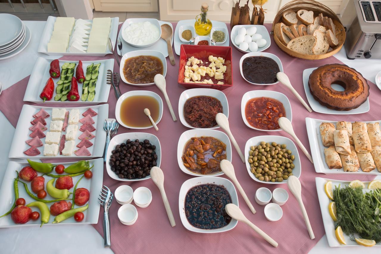 Dedeminn Marina Hotel 교젝 외부 사진