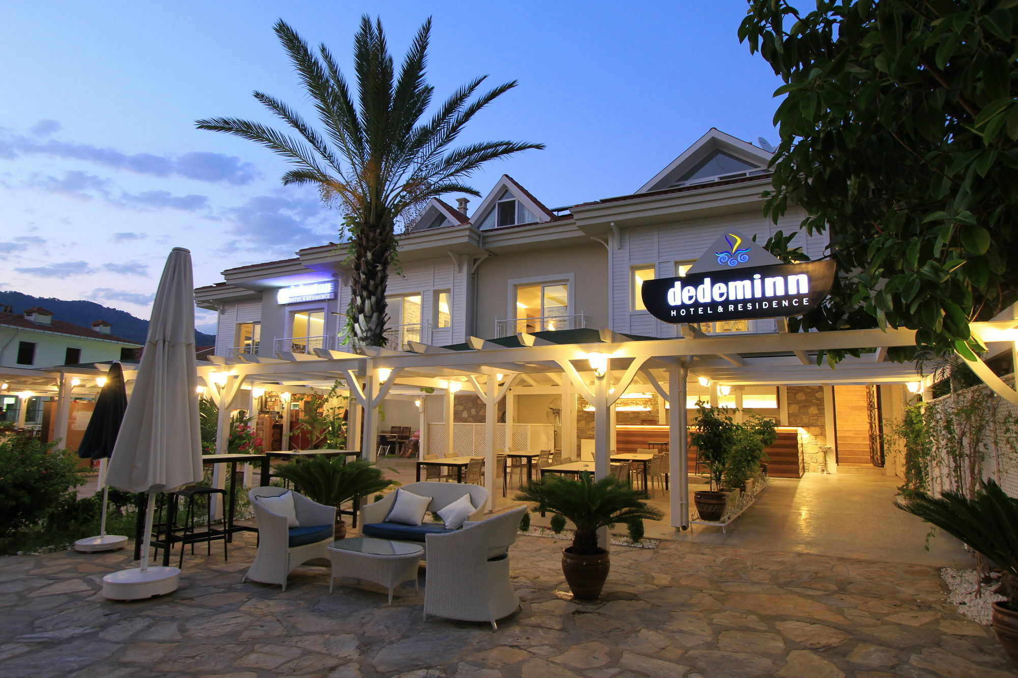Dedeminn Marina Hotel 교젝 외부 사진