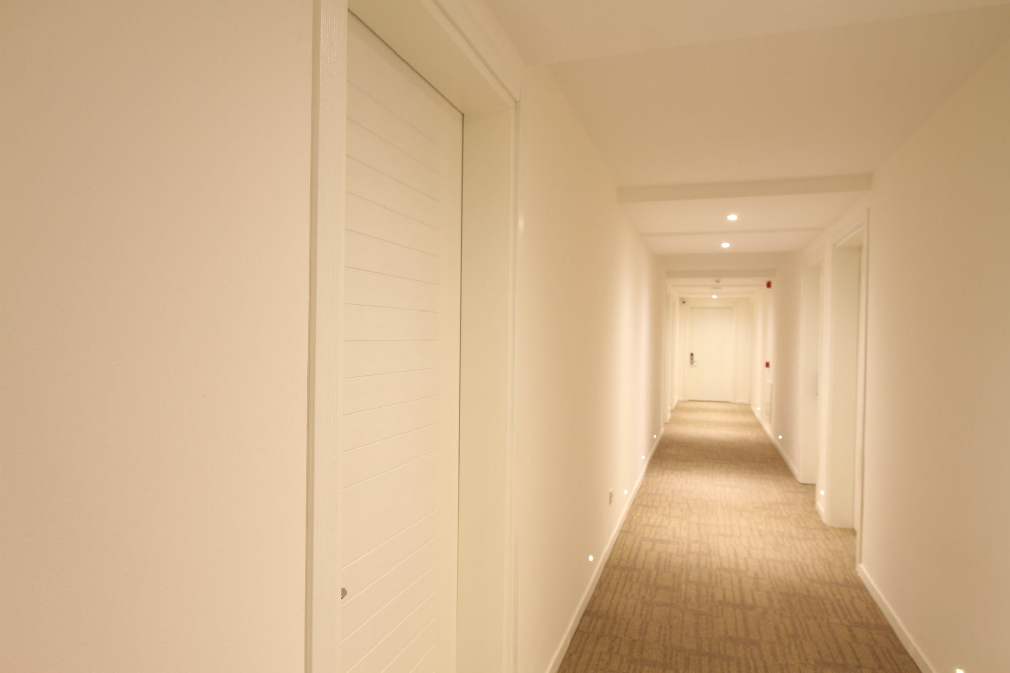 Dedeminn Marina Hotel 교젝 외부 사진